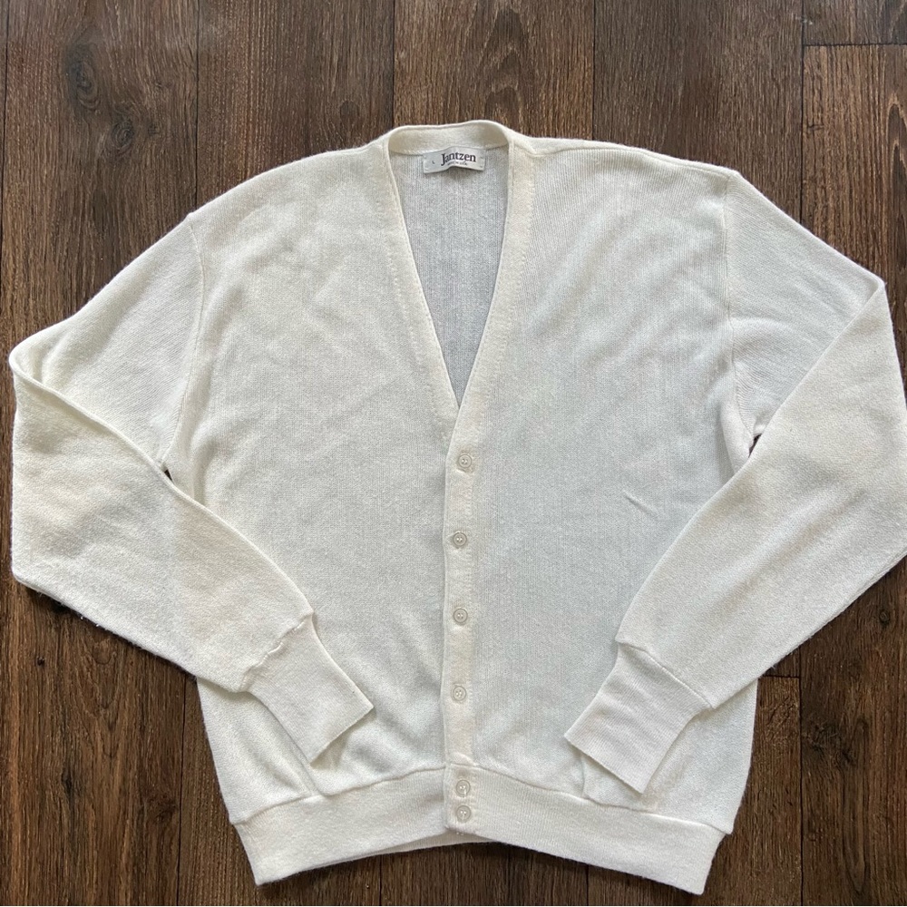 Jantzen Ivory/Cream Lightweight V-Neck Cardigan